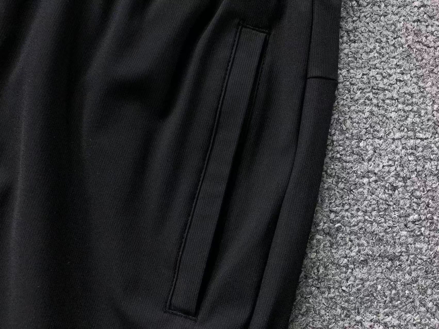 Calça elástica ALO moletom reta