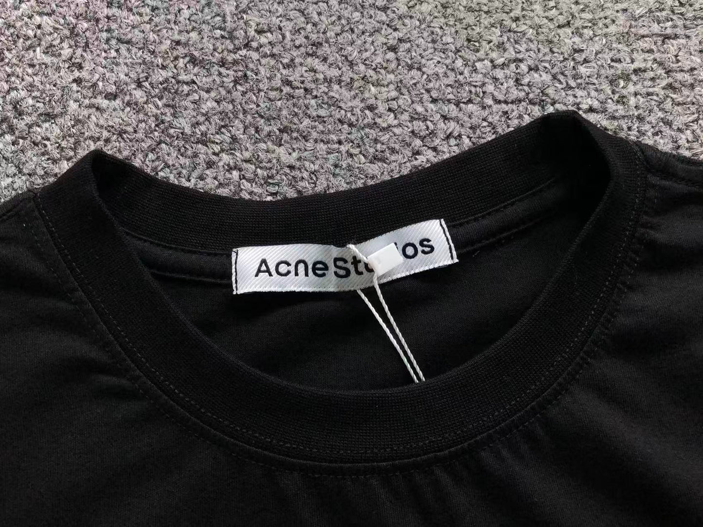Camiseta Acne Studios Mono Circle Logo