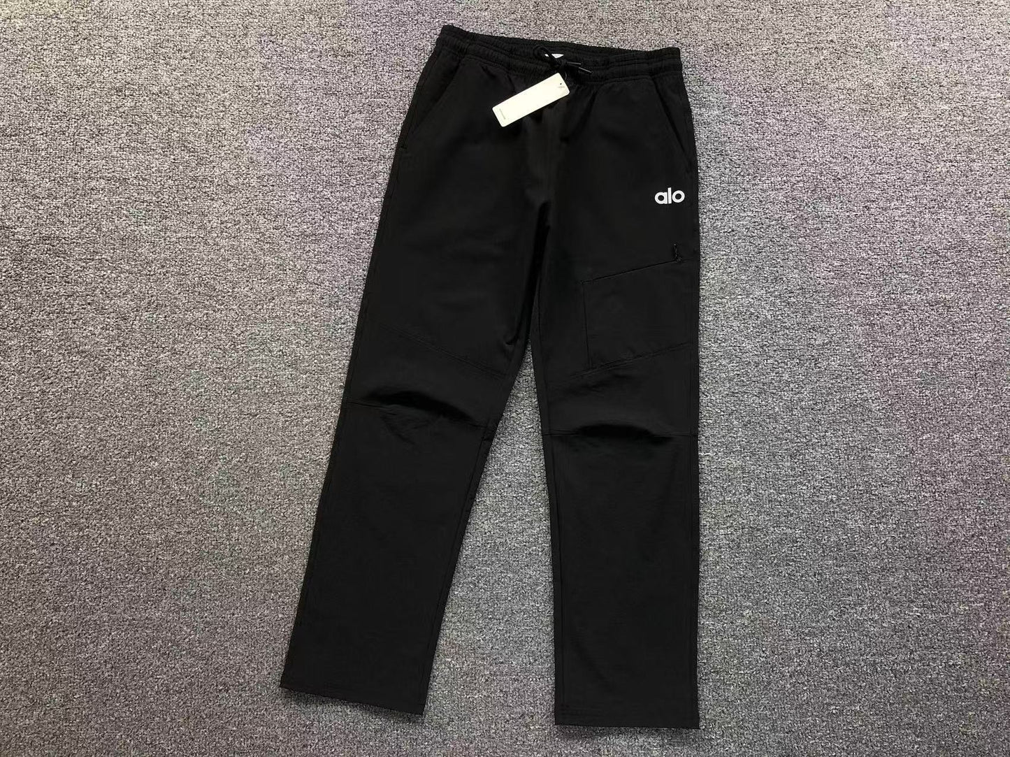 Calça elástica ALO moletom cargo