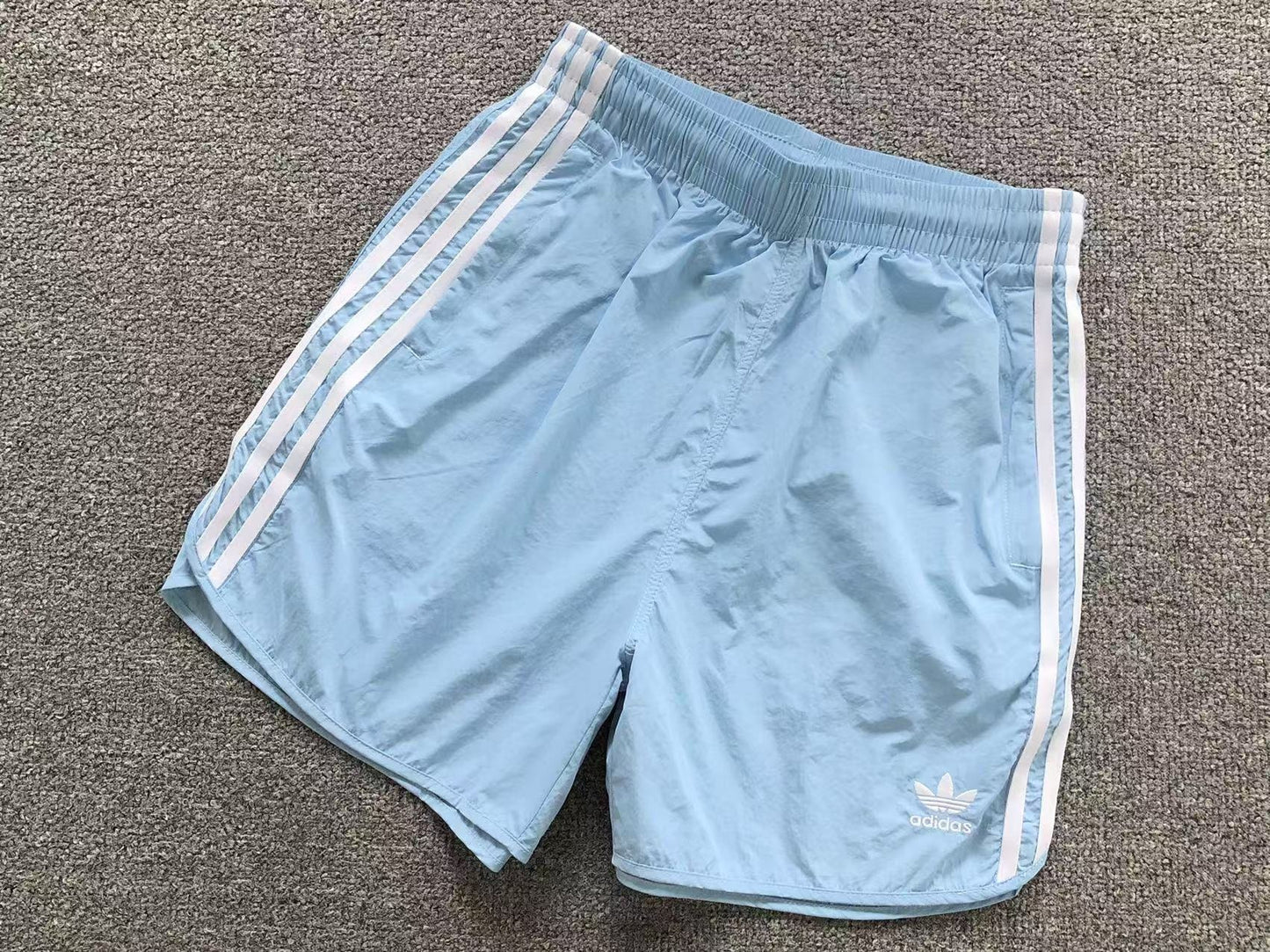 Short adidas Originals Lightweight Runner