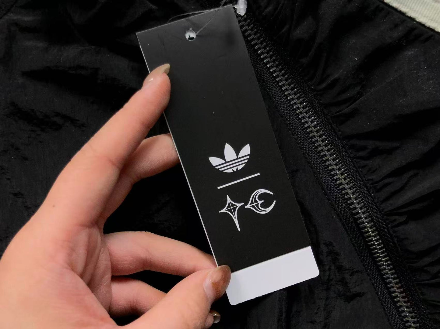 Jaqueta Adidas Darkwave Track Jacket