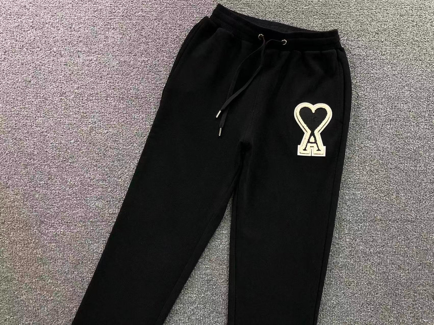 Calça Jogger AMI Paris Big Logo Heart Moletom