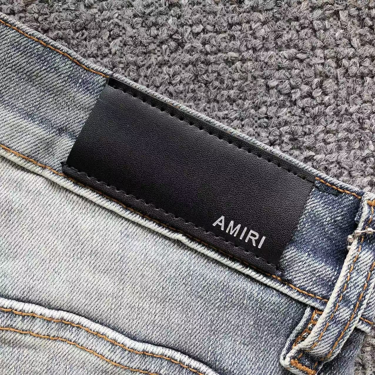 Bermuda Jeans AMIRI Distressed Monogram