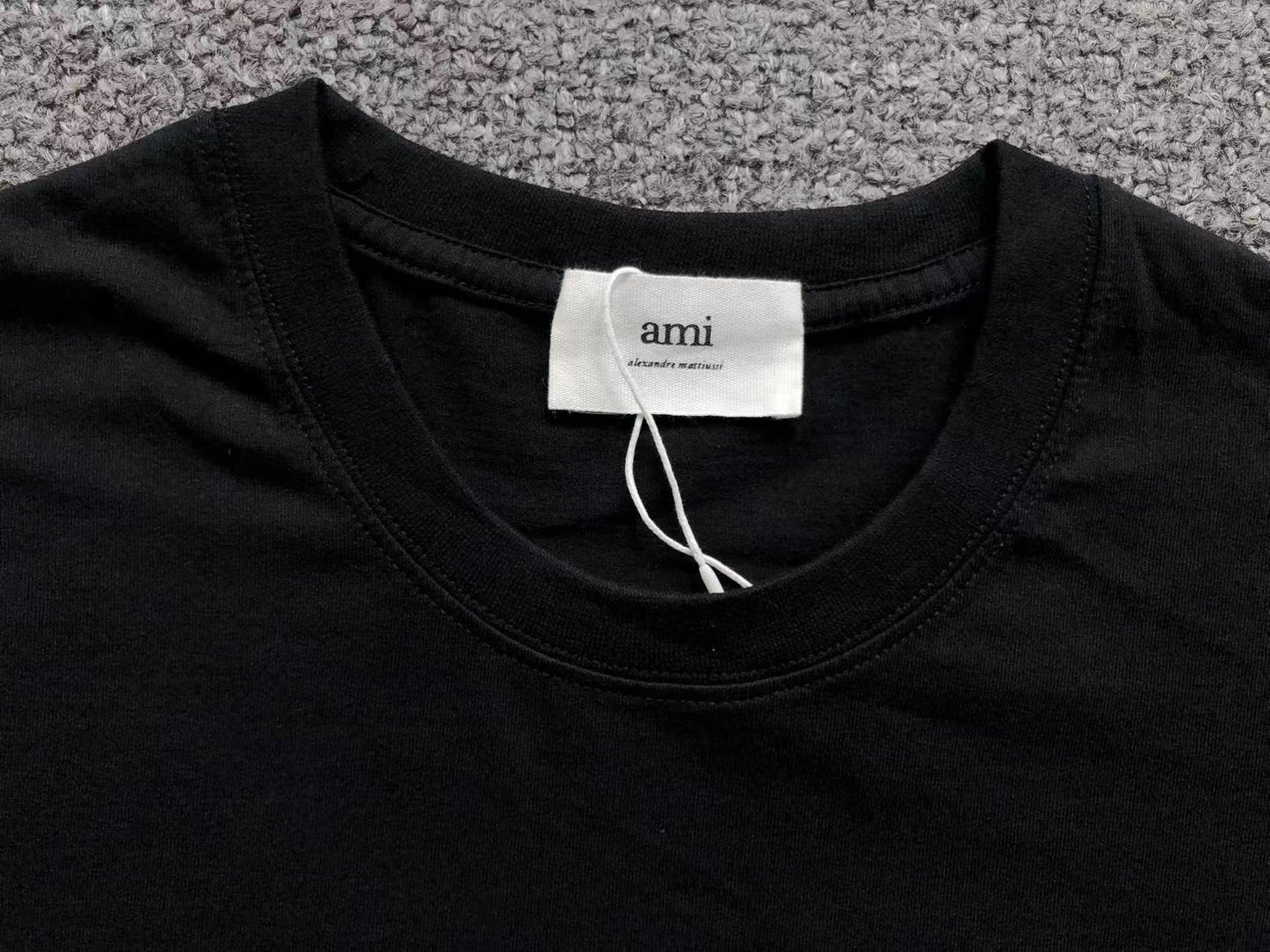 Camiseta AMI Paris Mini Textured Logo Tee