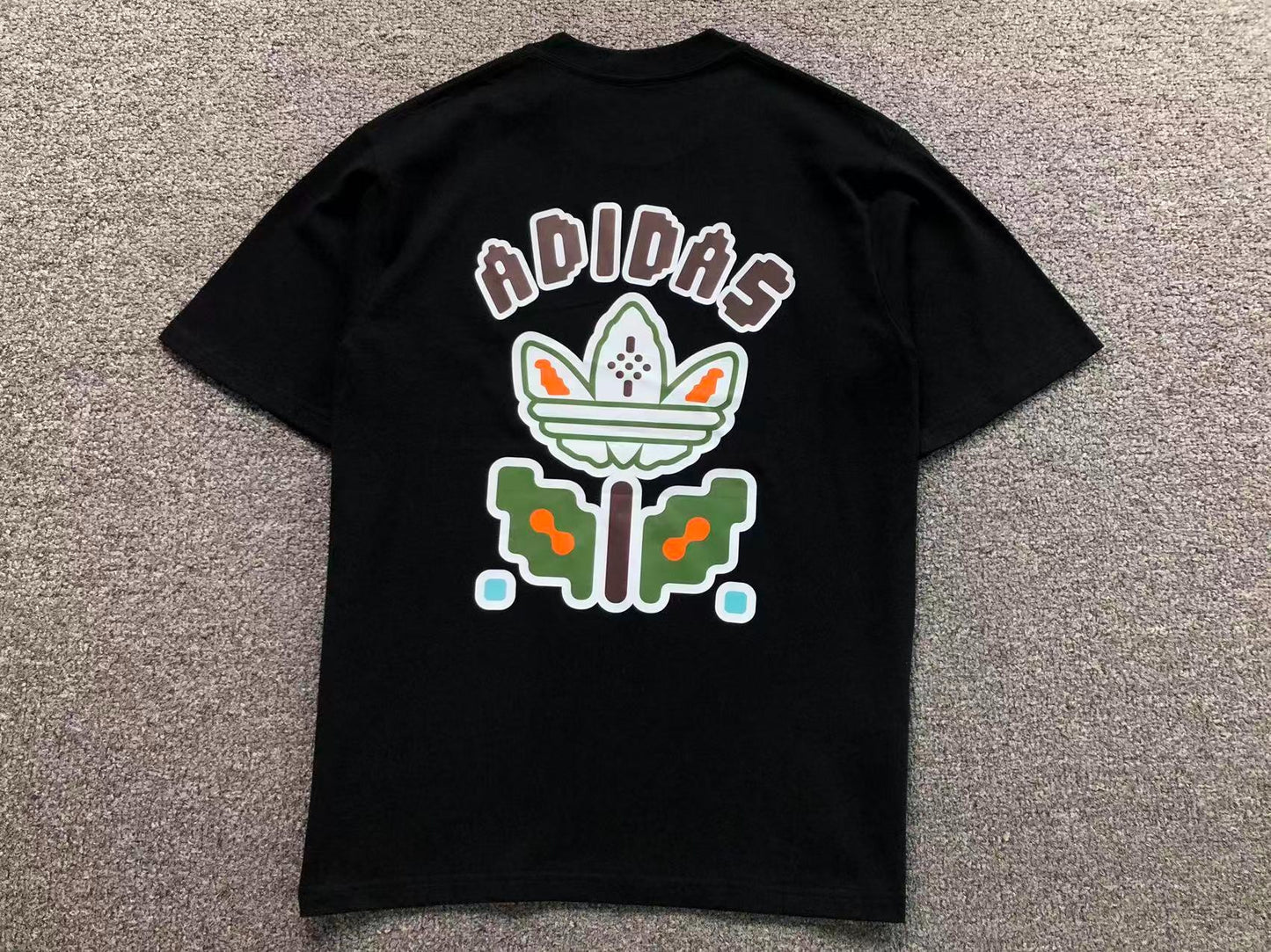 Camiseta Adidas Originals Back Graphic