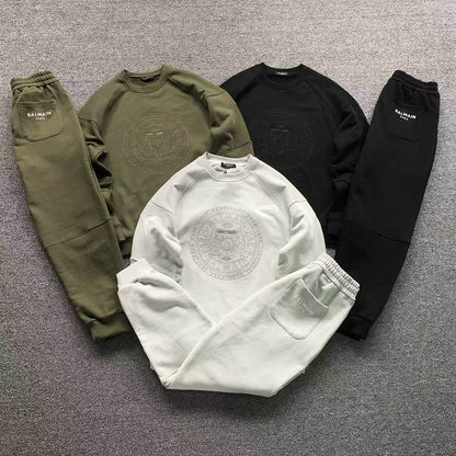 Conjunto Balmain Paris Medallion Sweat Set