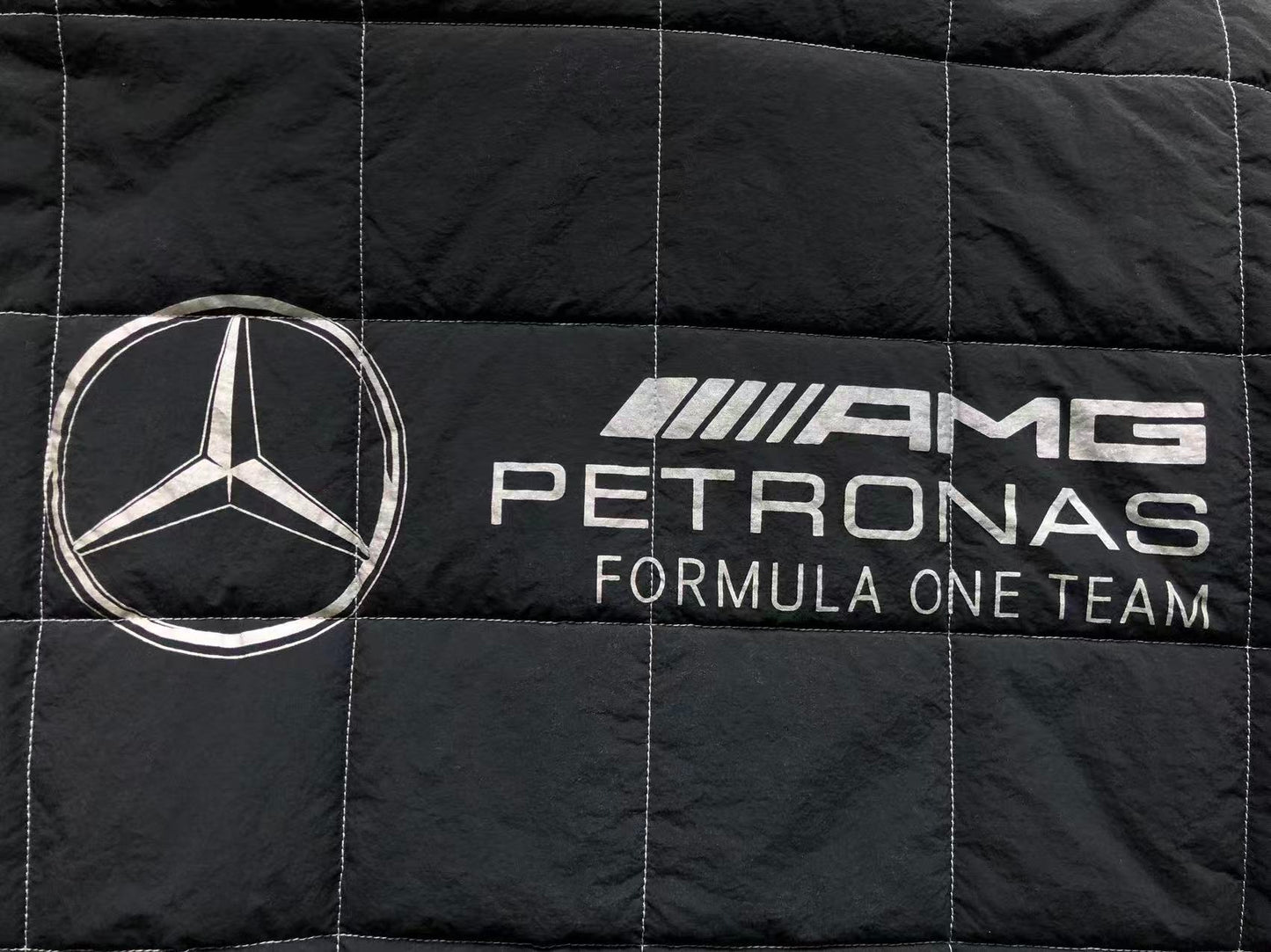 Jaqueta Mercedes AMG Petronas Racing Puffer Black