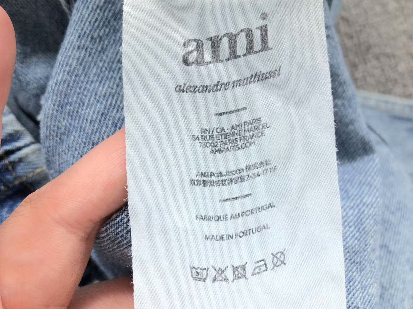 Camisa AMI Paris Denim Cropped Logo Coração