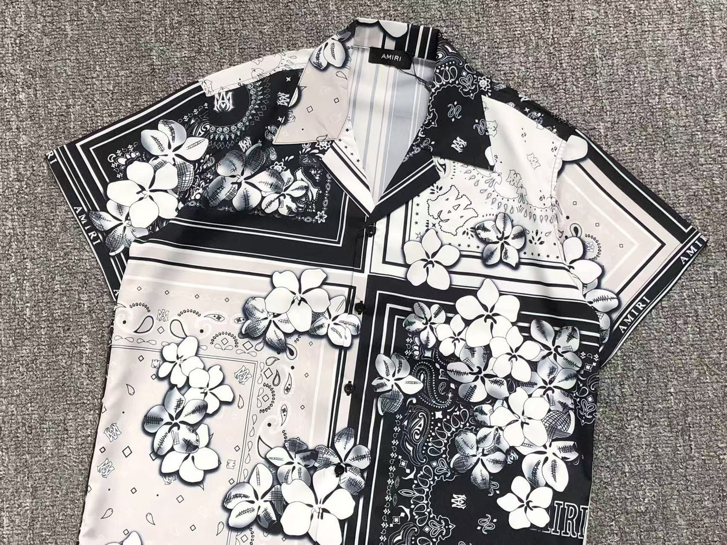 Conjunto AMIRI Monochrome Garden