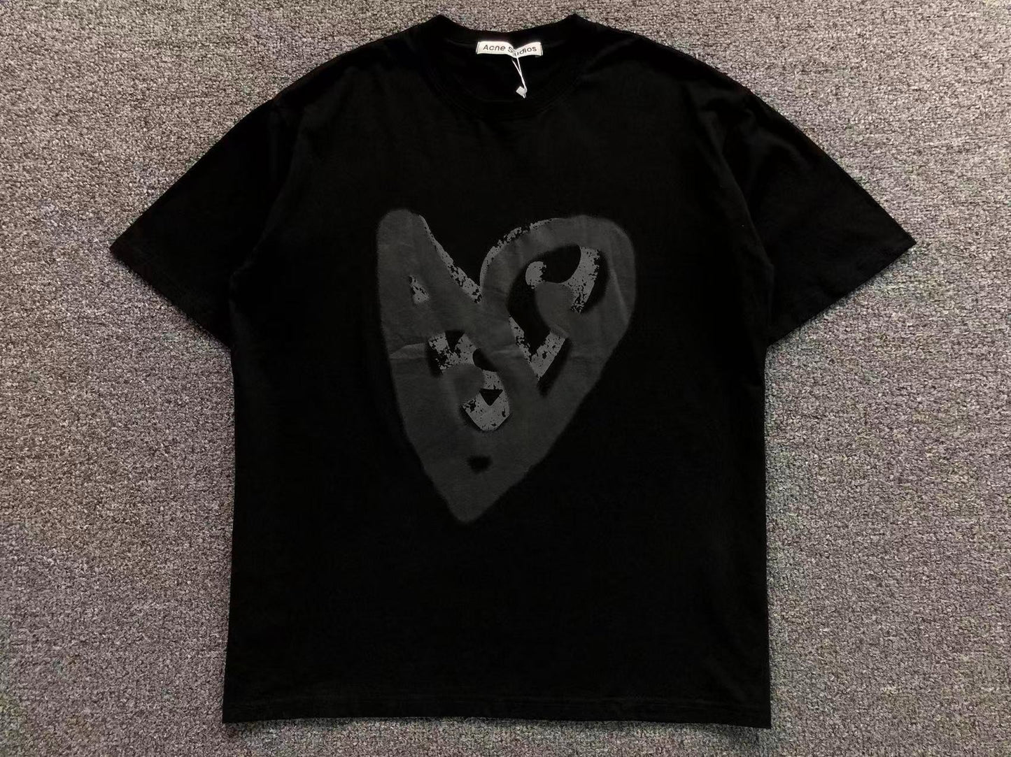 Camiseta Acne Studios Spray Heart