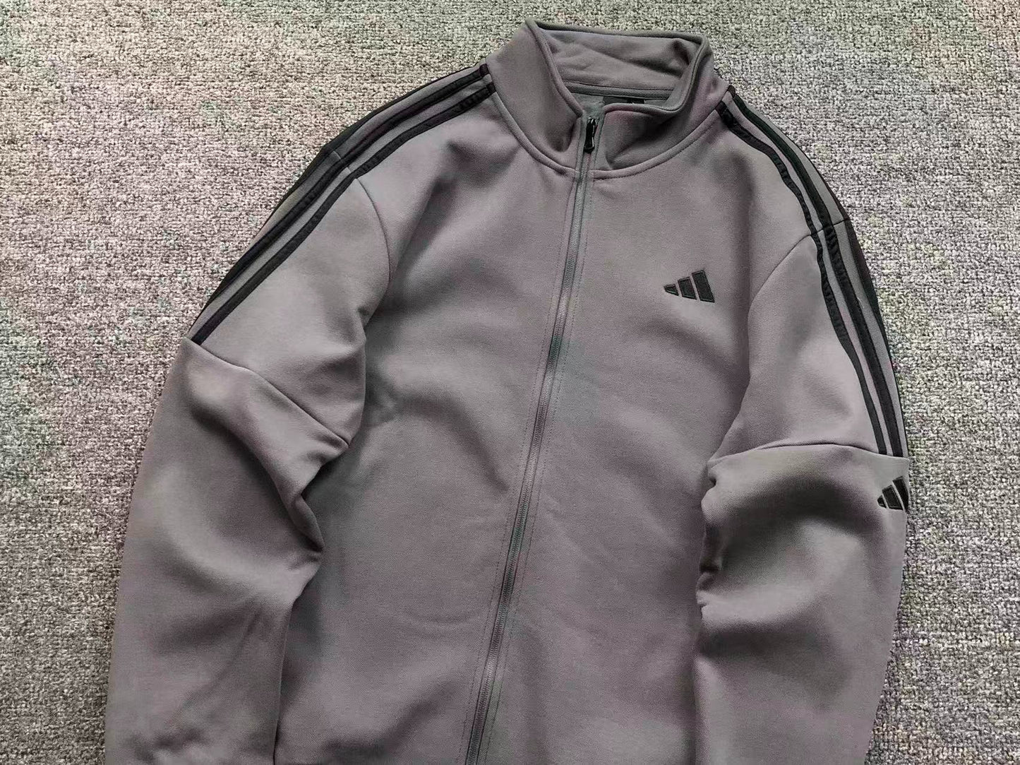 Conjunto Adidas Stealth Minimal Tracksuit