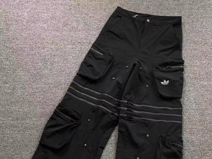 Calça Adidas Convertible Cargo Pants