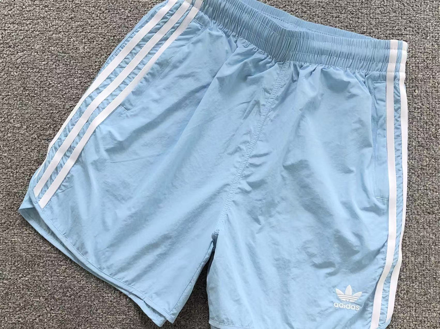 Short adidas Originals Lightweight Runner