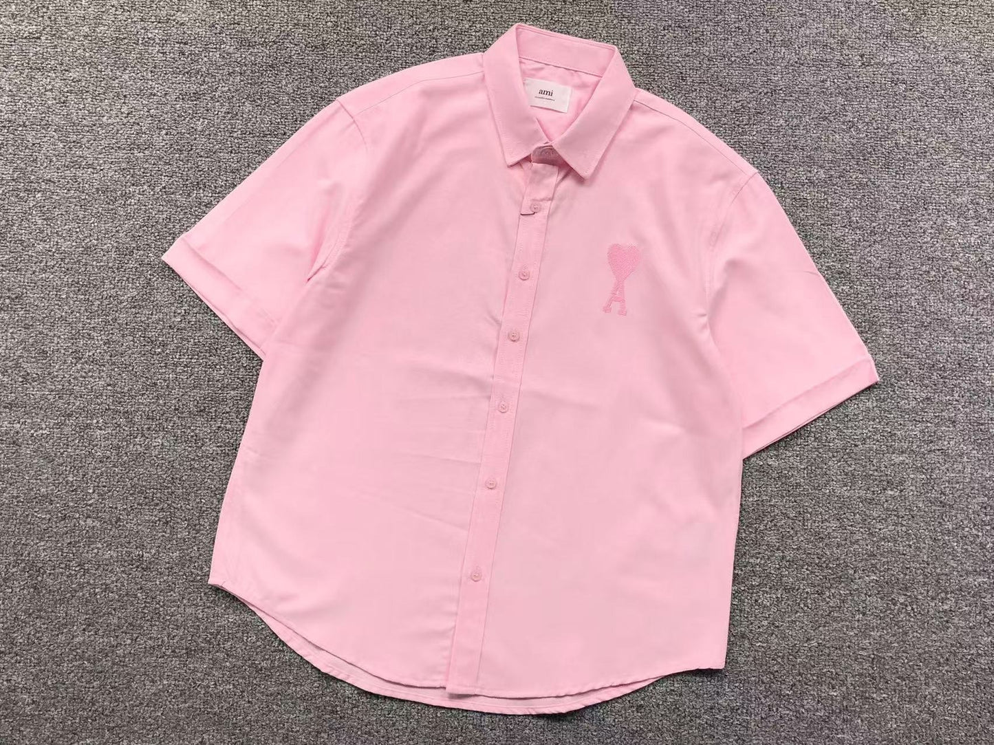 Camisa AMI Paris Tonal Big Heart Short Sleeve Shirt