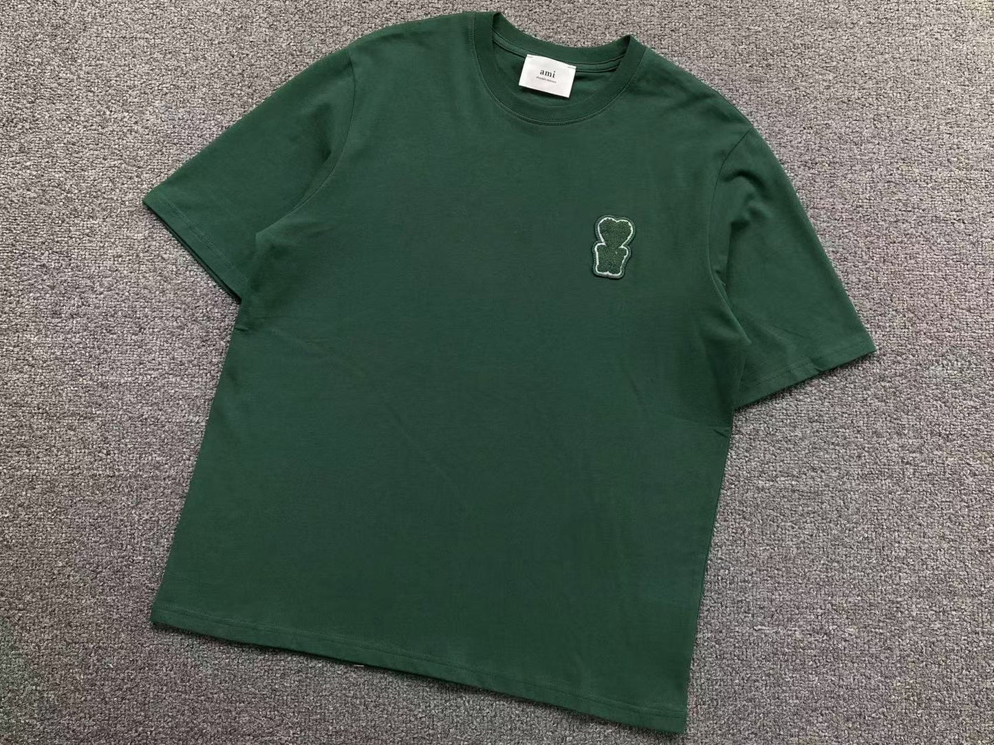 Camiseta AMI Paris Heart Patch Contrast Tee