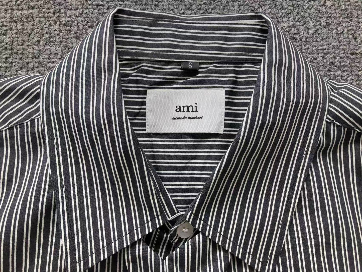Camisa AMI Paris Clean Stripe Classic