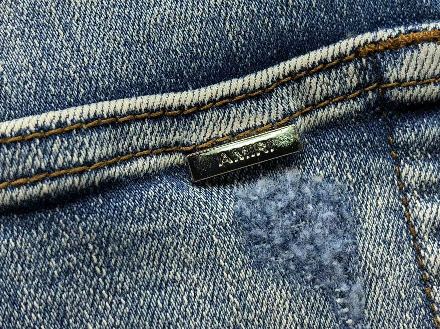 Calça AMIRI TR Ice Blue Distressed Denim