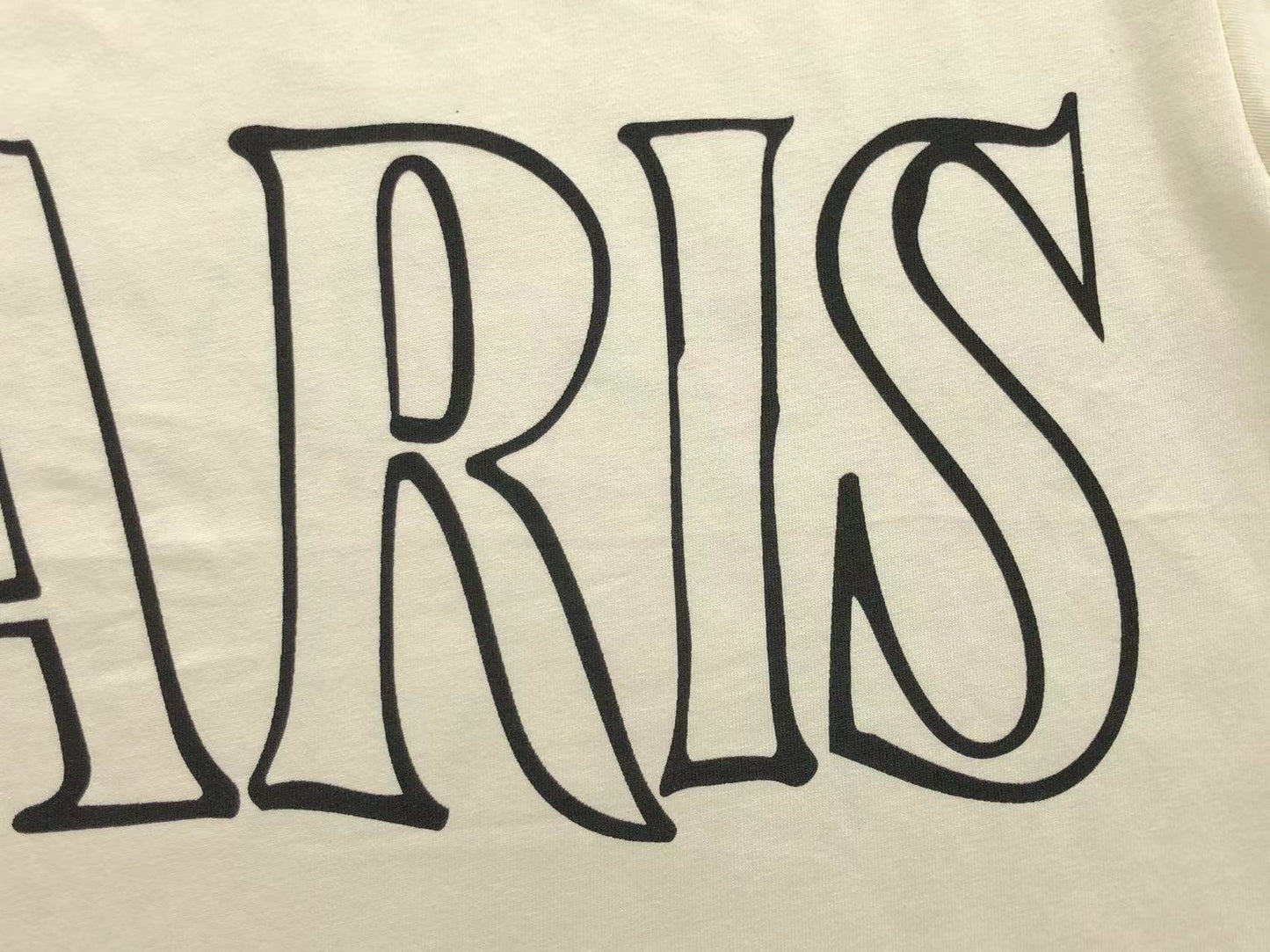 Camiseta AMI Paris Big Logo Oversized Cream