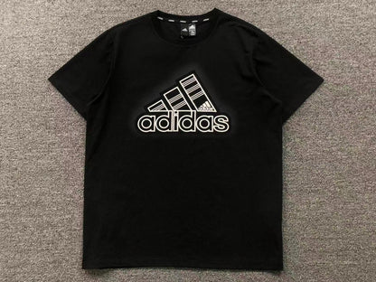 Camiseta Adidas Performance Oversized Logo