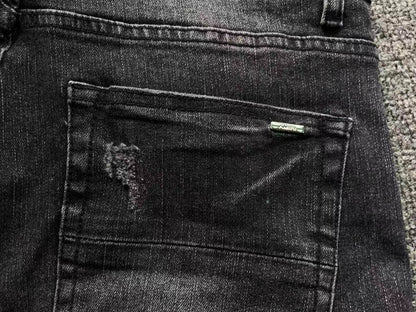 Bermuda Jeans AMIRI Black Distressed Red Logo