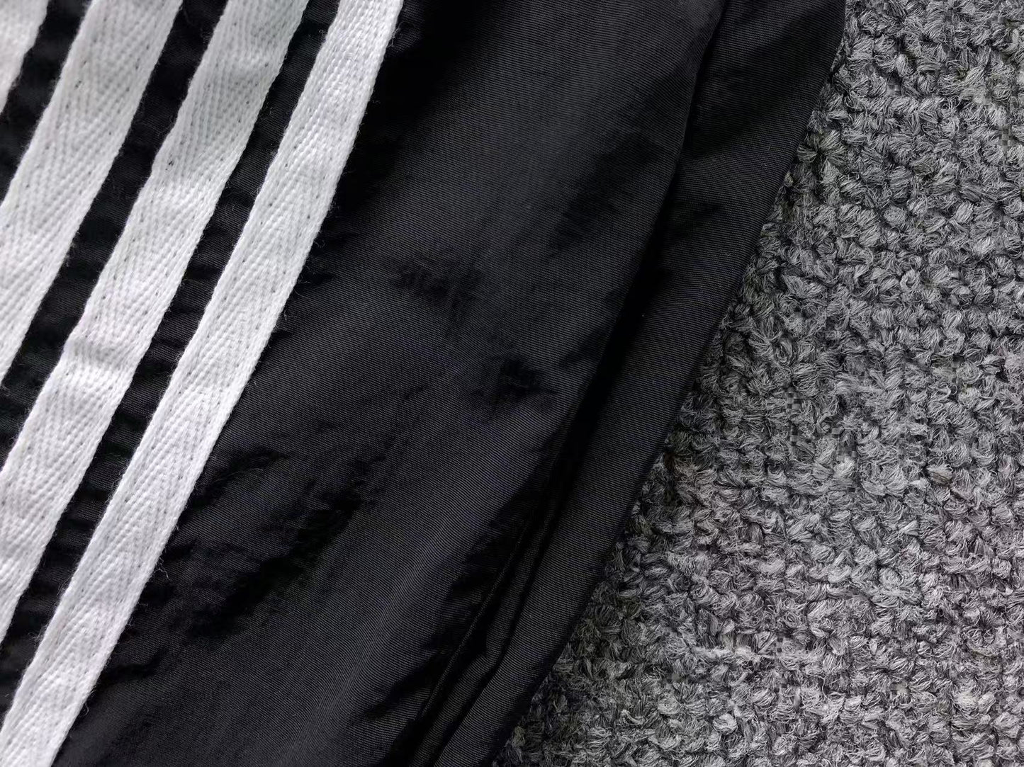 Calça Adidas Wide Track Stripes