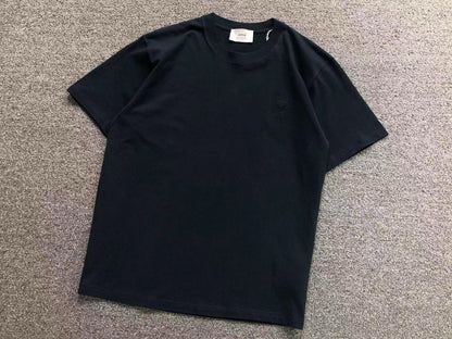 Camiseta AMI Paris Logo Coração Mini Bordado