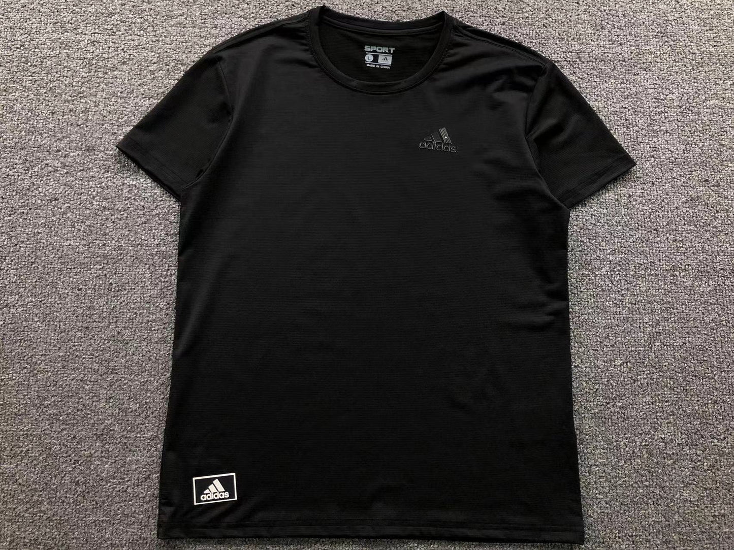 Camiseta Adidas Minimal Active Wear