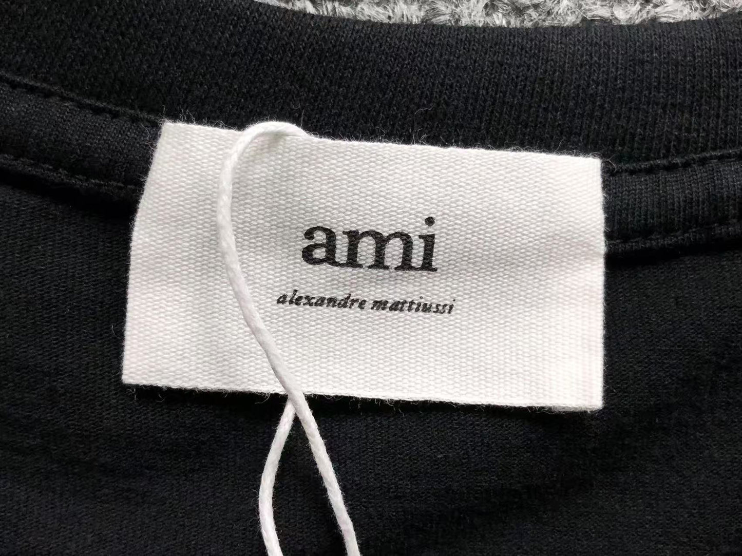 Camiseta AMI Paris Mini Textured Logo Tee