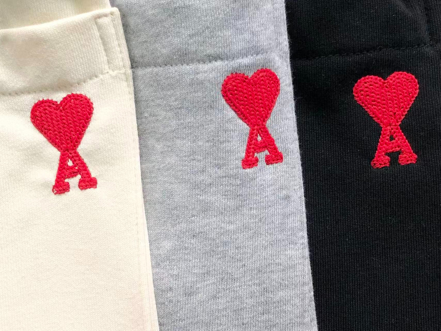 Short AMI Paris Pocket Heart Logo