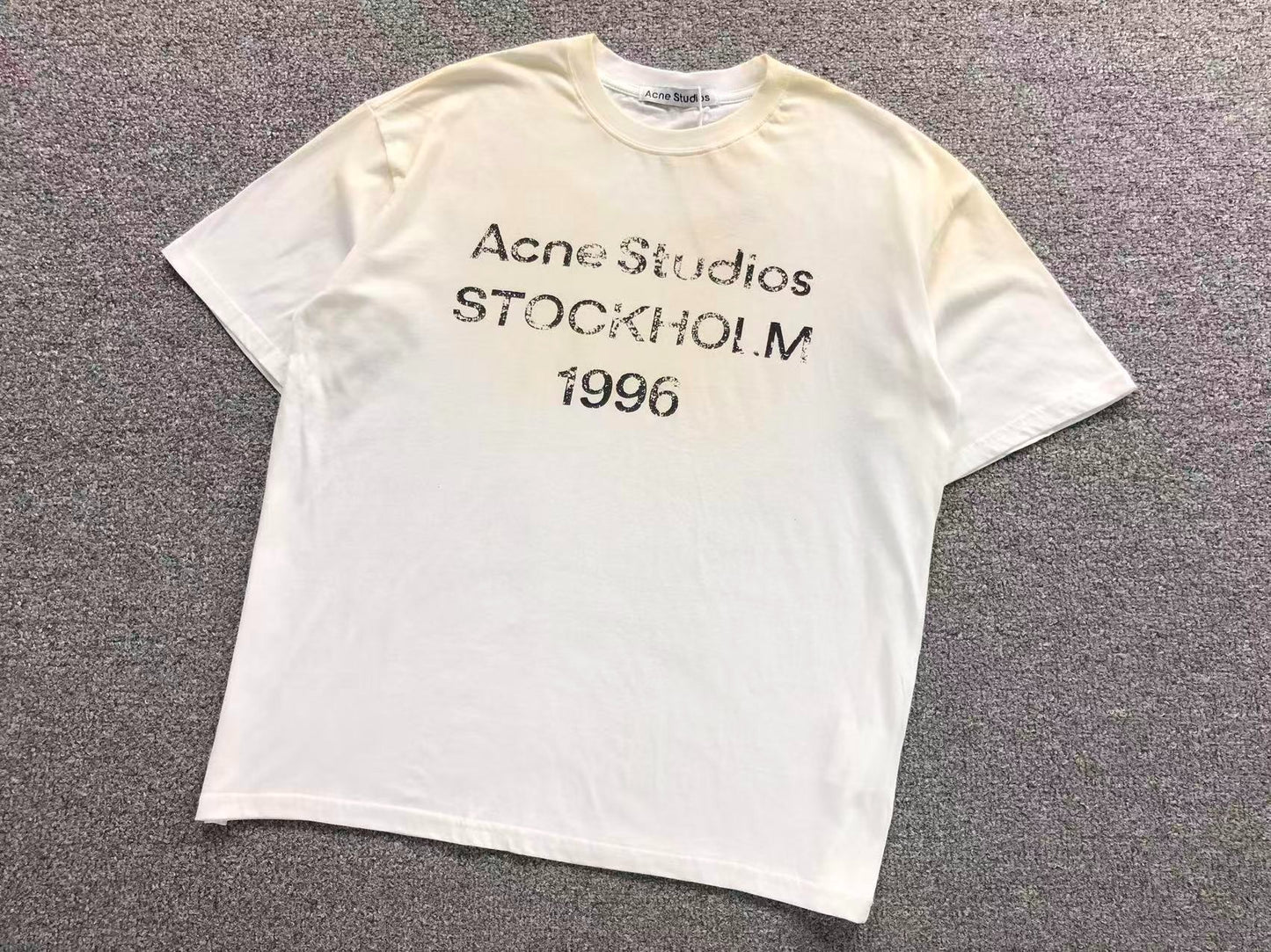 Camiseta Acne Studios Stockholm 1996 Vintage Logo