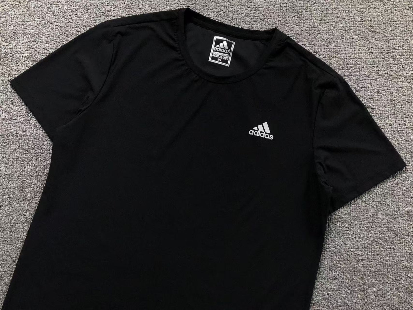 Camiseta Adidas Performance Essential