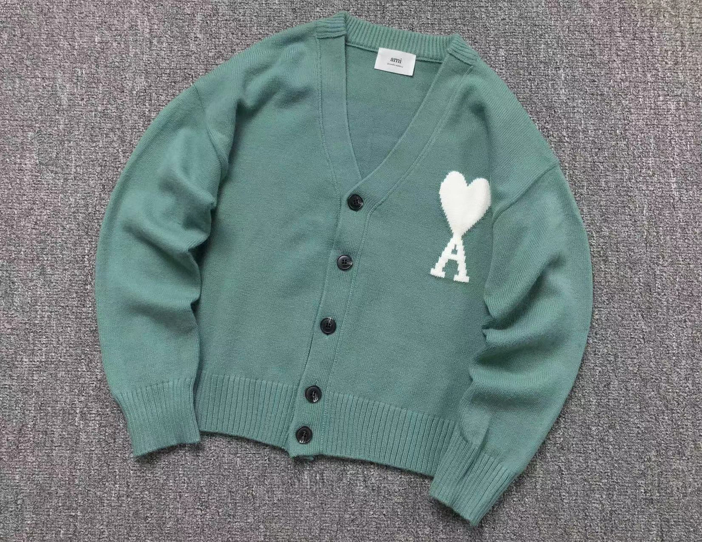 Suéter Cardigan AMI Paris
