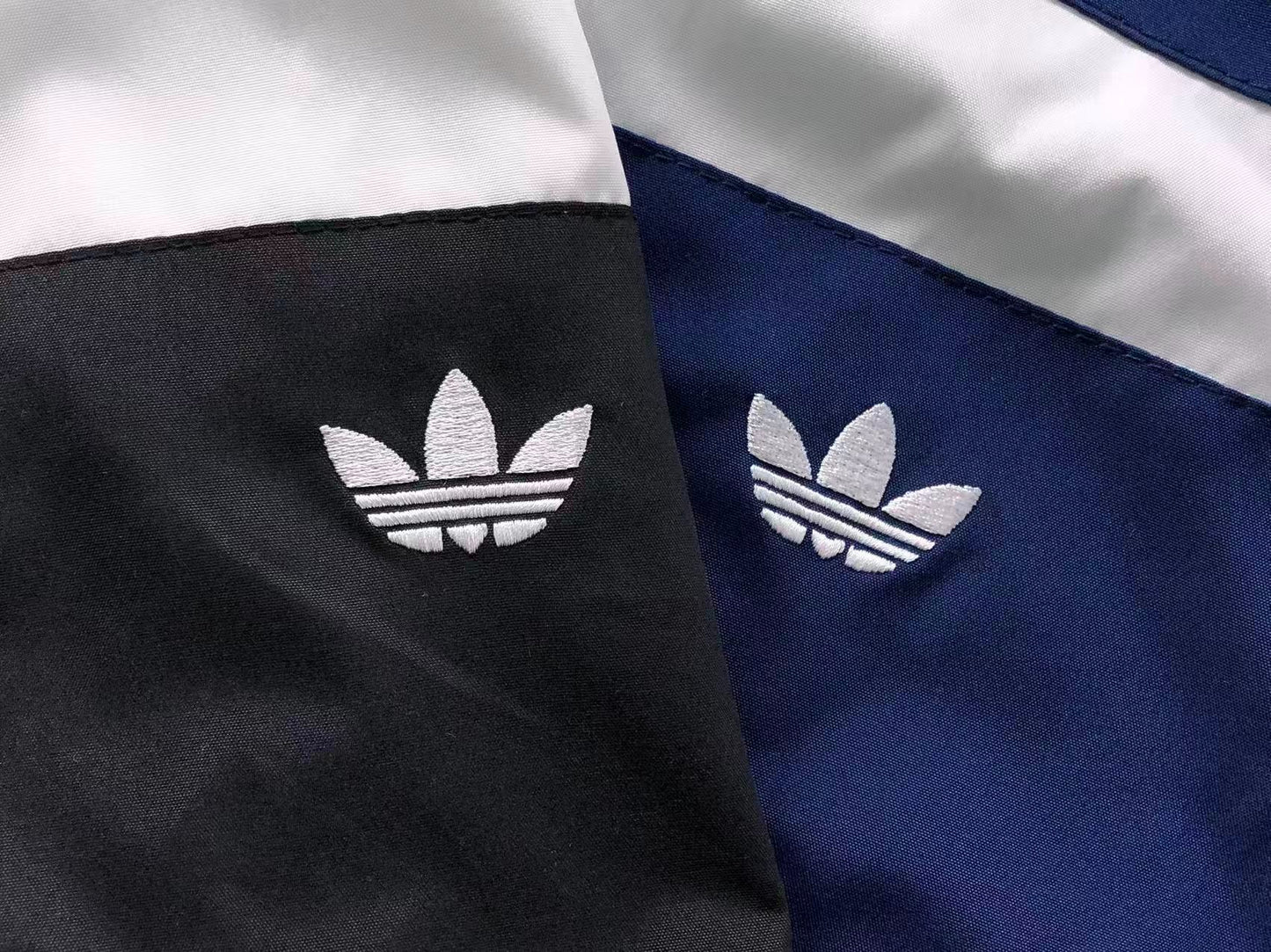 Jaqueta Adidas Oversized Archive Windbreaker
