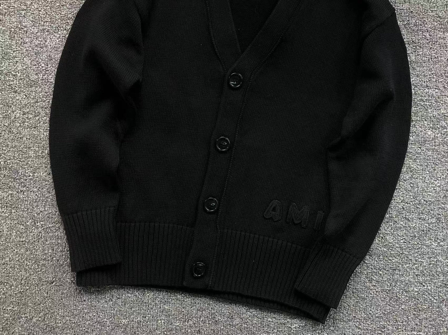 Suéter Cardigan AMI Paris Logo Embossed