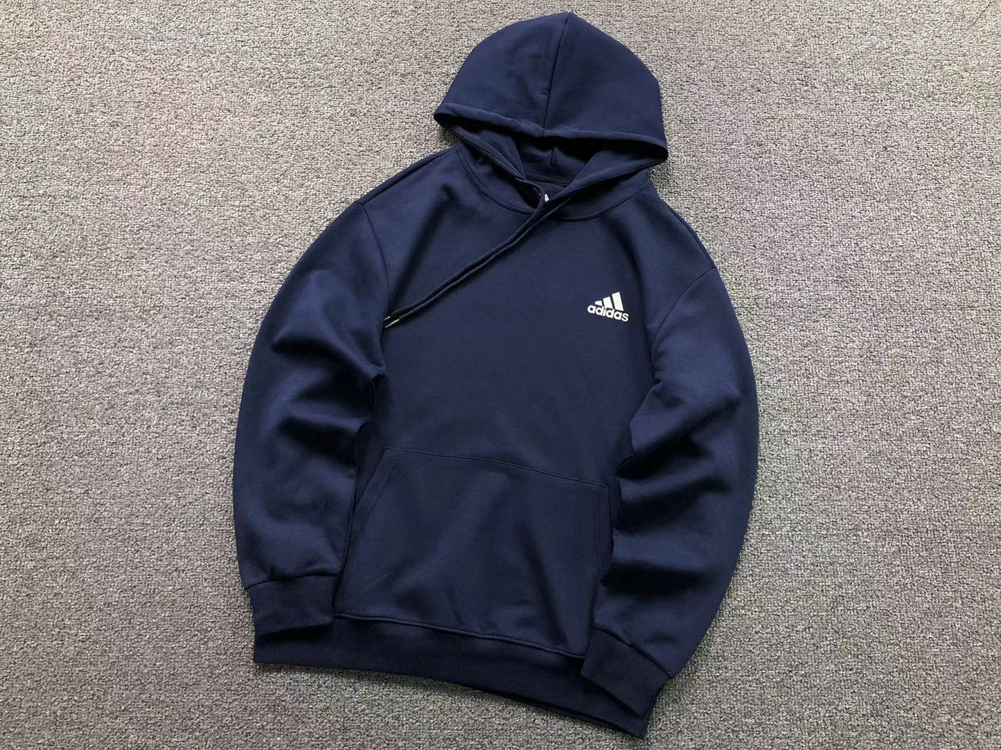 Conjunto Adidas Minimal Essential Hoodie