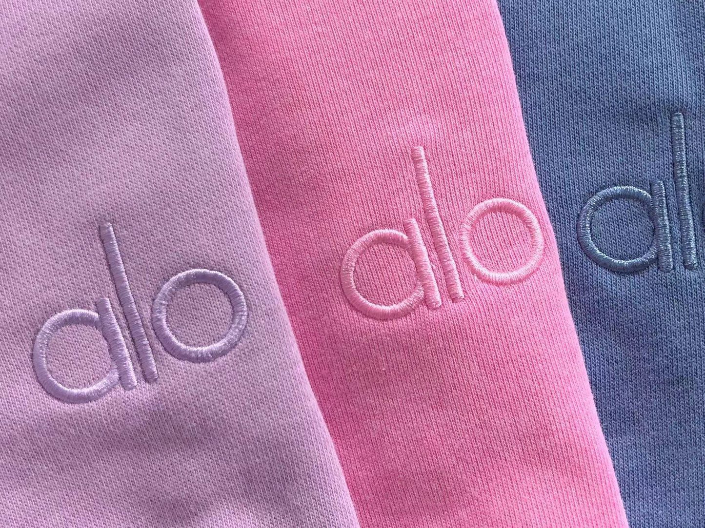 Calça elástica ALO moletom reta feminina