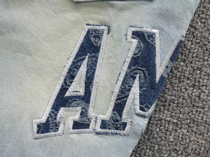 Calça AMIRI Logo Distressed Light Blue Denim