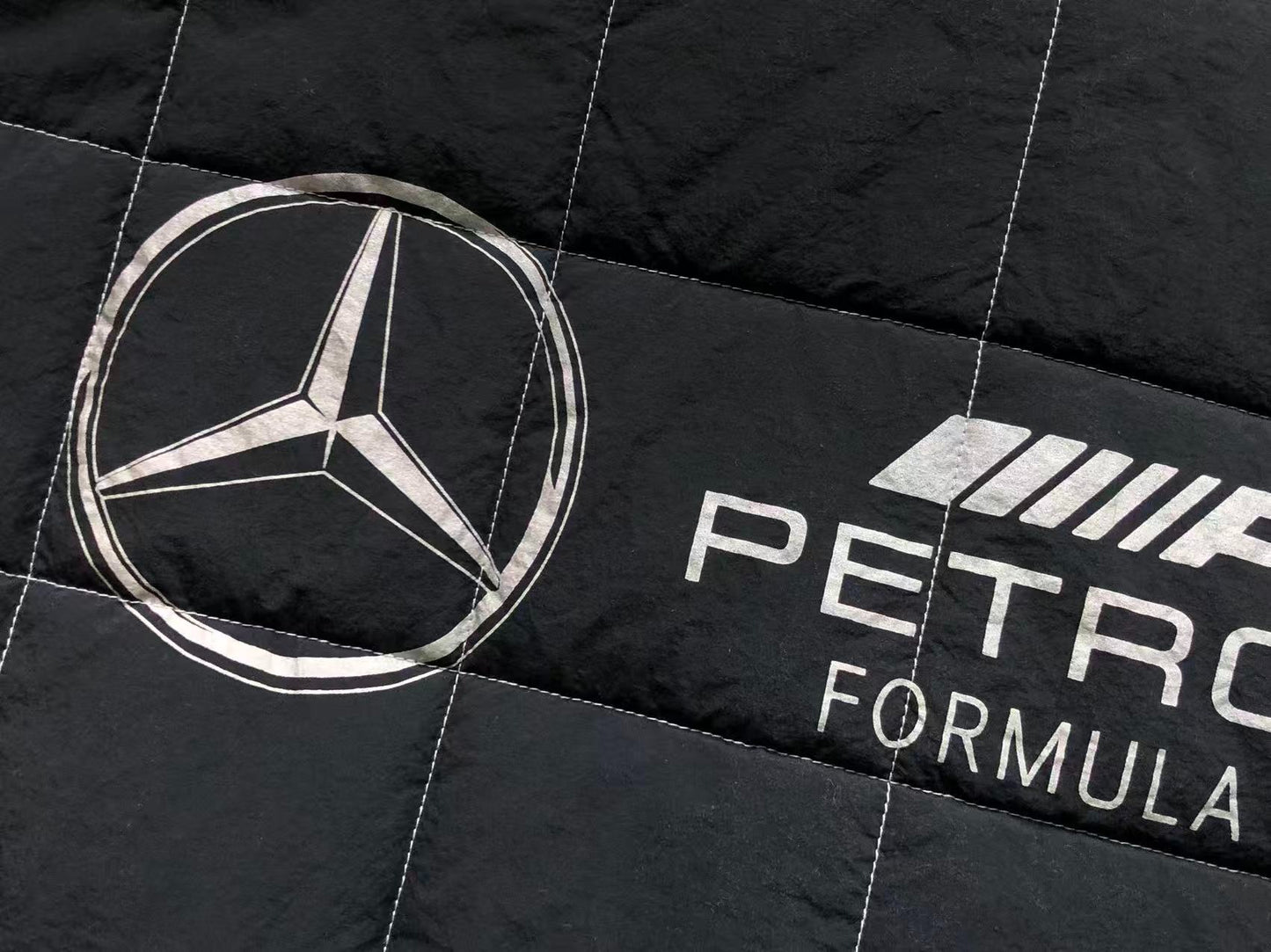 Jaqueta Mercedes AMG Petronas Racing Puffer Black