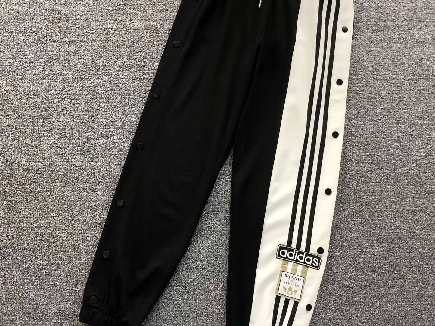 Calça Adidas Snap Track Pants