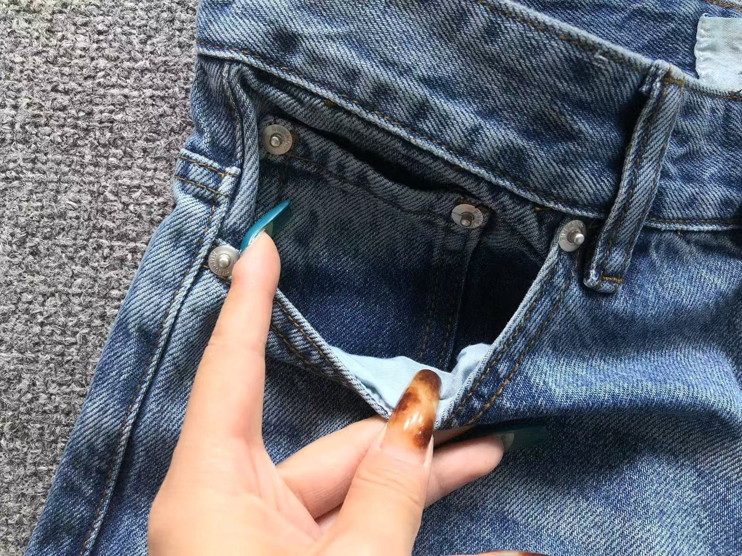 Calça Jeans AMI Paris WideLeg Lavagem