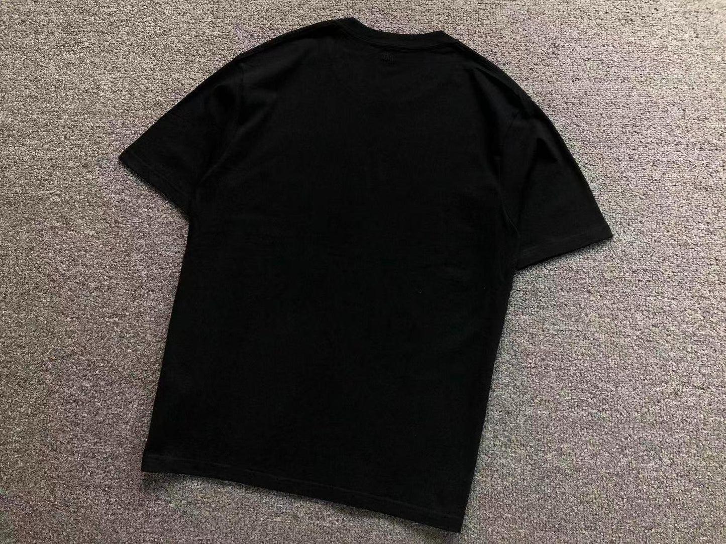 Camiseta AMI Paris Logo Coração Mini Bordado