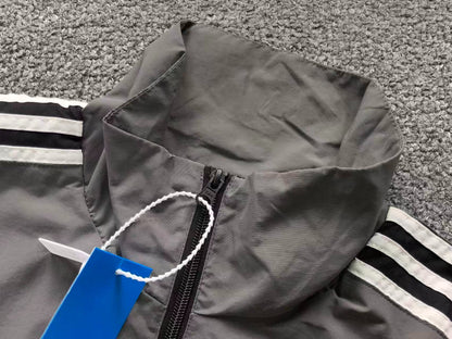 Jaqueta Adidas Chevron Windbreaker Archive