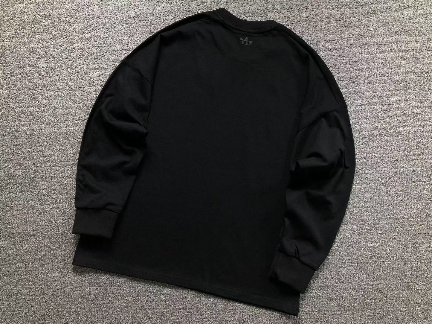 Camiseta Manga Longa adidas Originals Minimal Trefoil