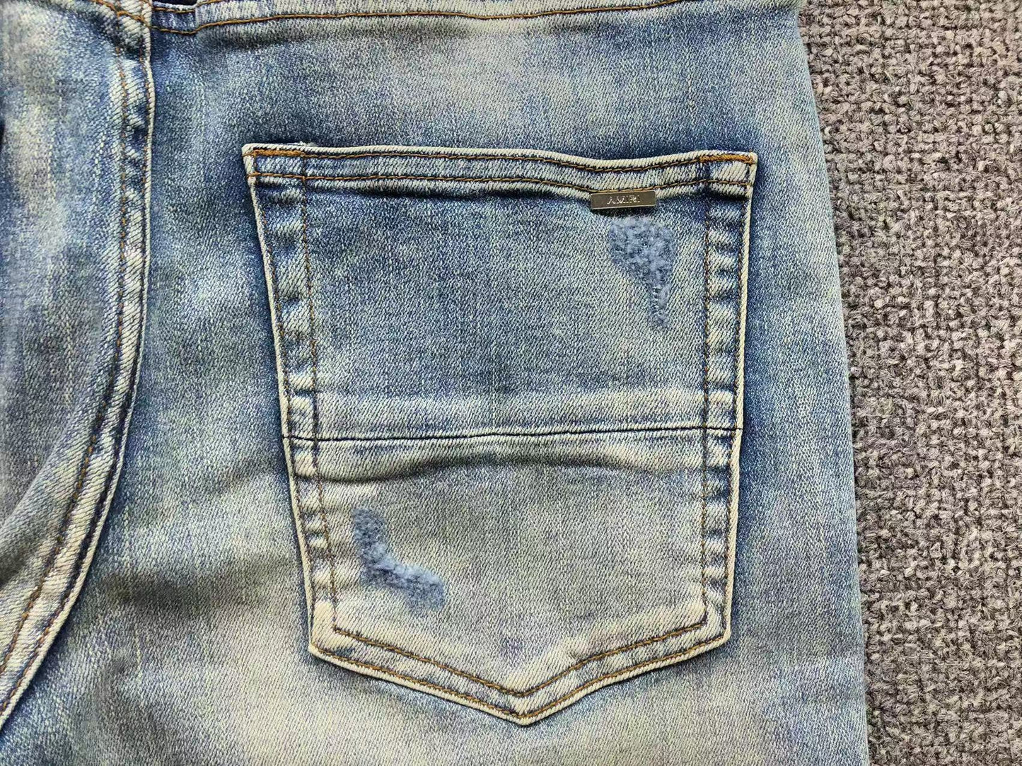 Calça AMIRI TR Ice Blue Distressed Denim