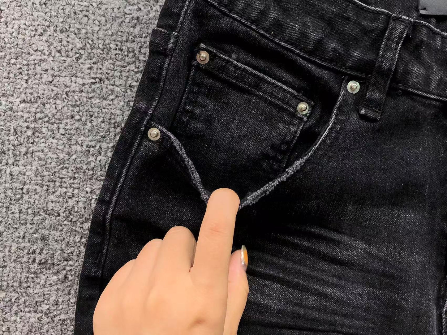 Calça AMIRI Gold Logo Black Denim