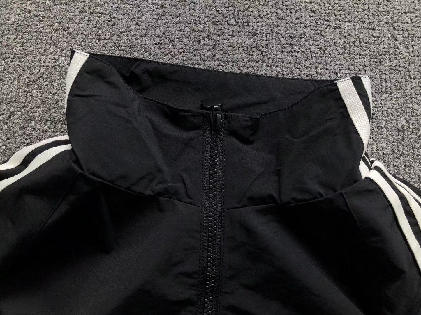 Jaqueta Adidas Lightweight Shell