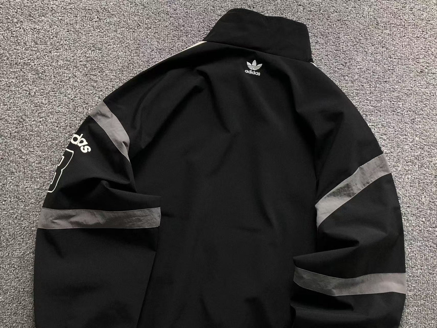 Jaqueta Adidas Racing Division Windbreaker