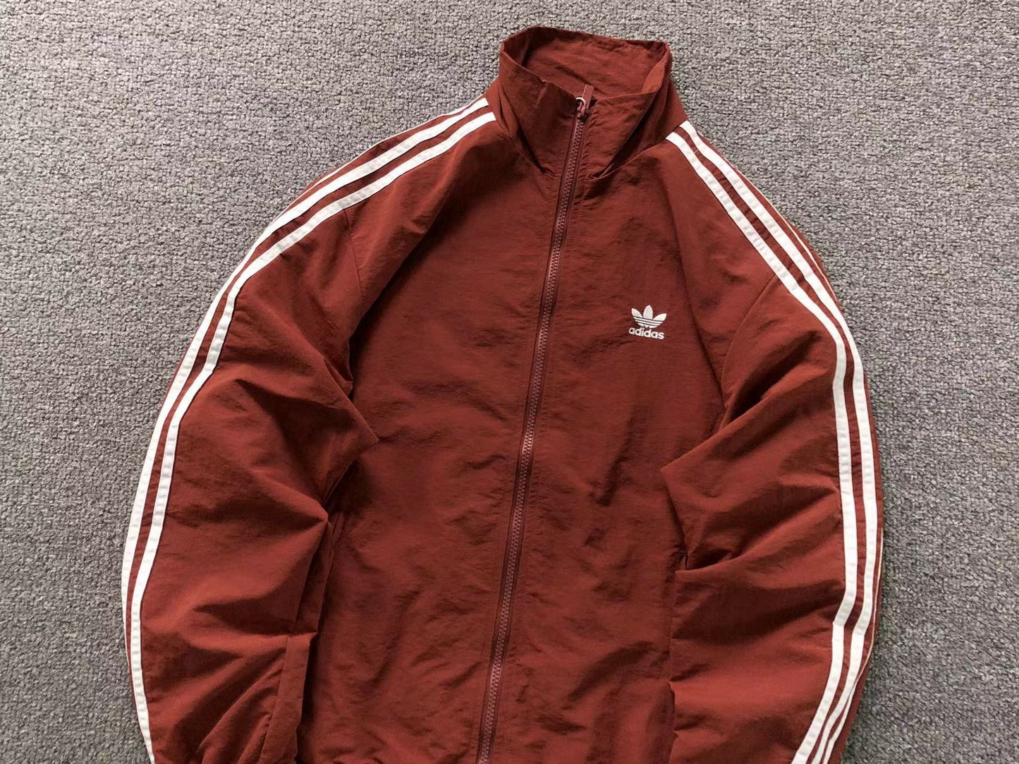 Jaqueta Adidas Archive Silent Motion Windbreaker