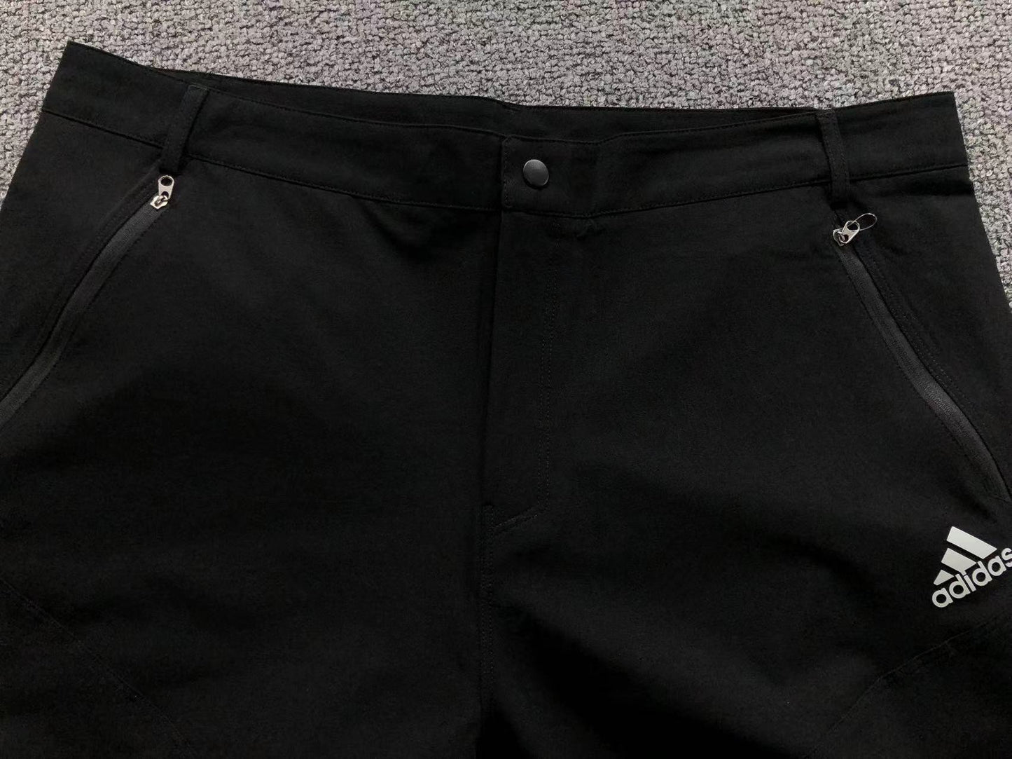 Calça Adidas Tech Utility Pants