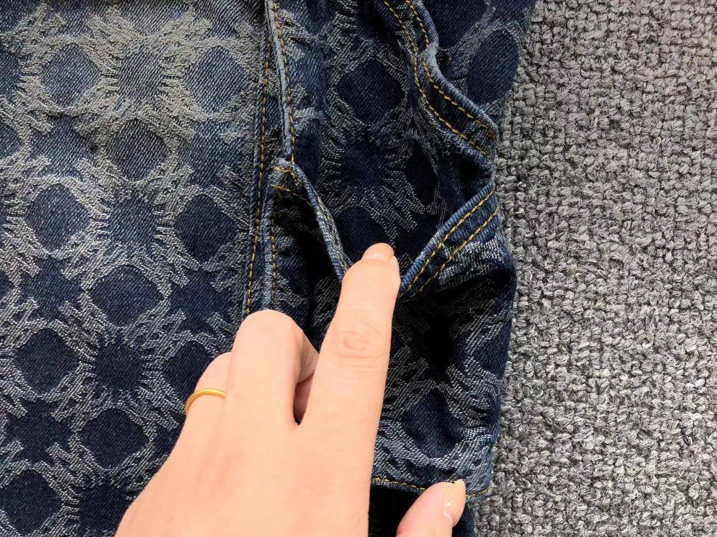 Calça AMIRI Monogram Cargo Denim
